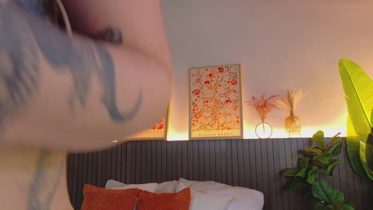 JadeGrantt's Streamate show and profile