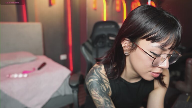 ZaraMiiuw's Streamate show and profile