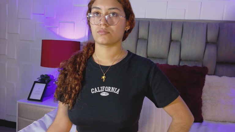 TaniaLux's Streamate show and profile