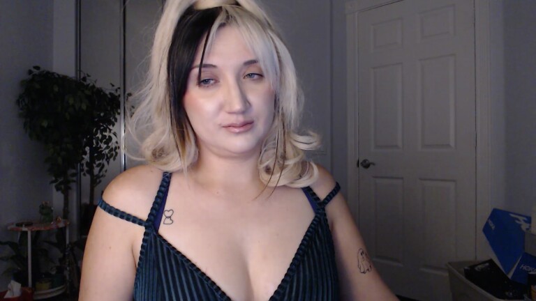 GoddessEmmy's Streamate show and profile