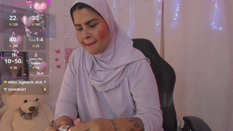 AishaAmin's Streamate show and profile