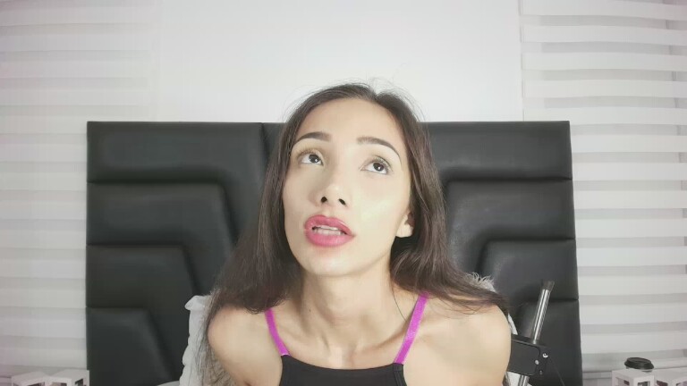 SarahThomson's Streamate show and profile