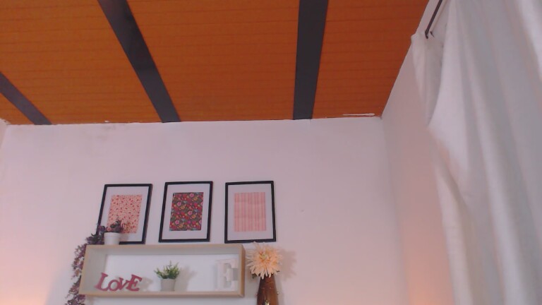 EmilyPricee's Streamate show and profile