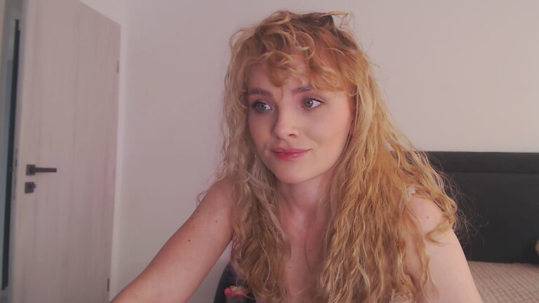 EVYE's Streamate show and profile