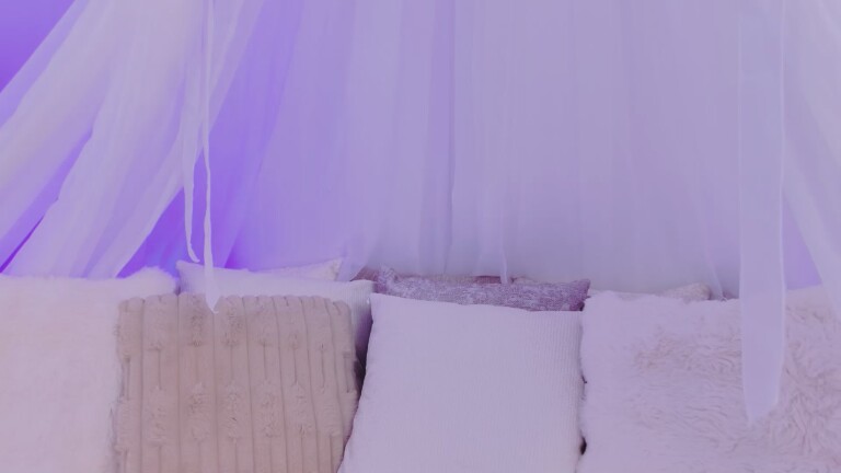 SaraFernandez's Streamate show and profile