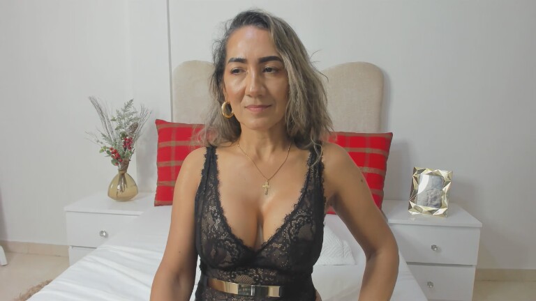 MaliaDavis's Streamate show and profile