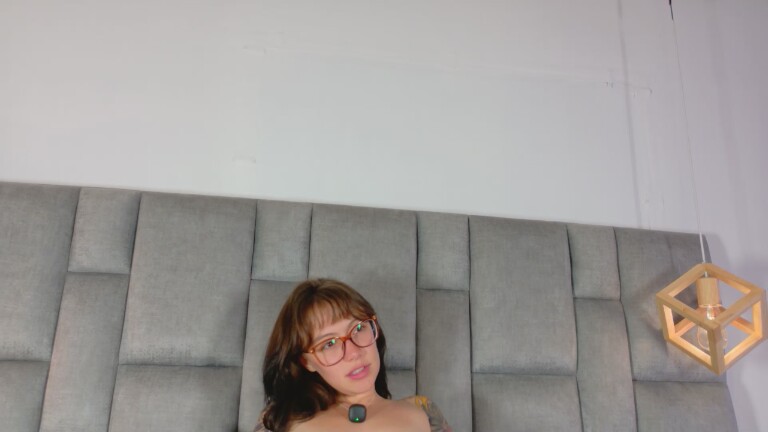 Isabella_Stewart's Streamate show and profile