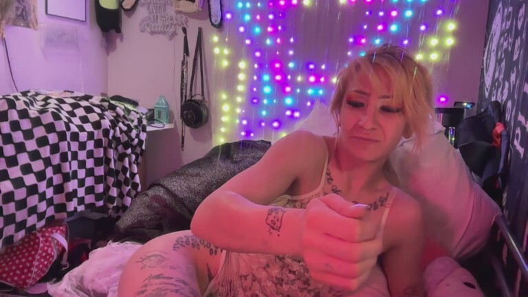 Dandy_Lions's Streamate show and profile