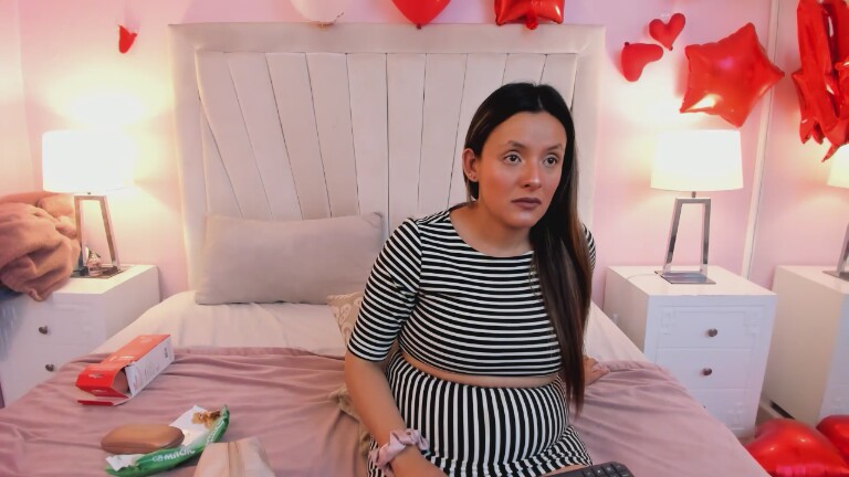 CynthiaMore's Streamate show and profile