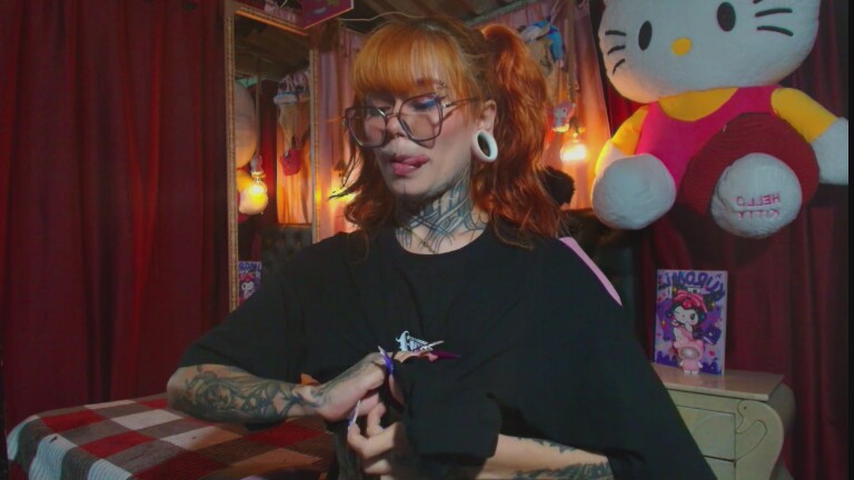 Neicaru's Streamate show and profile