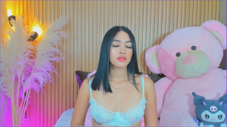 HemmaThompsonn's Streamate show and profile