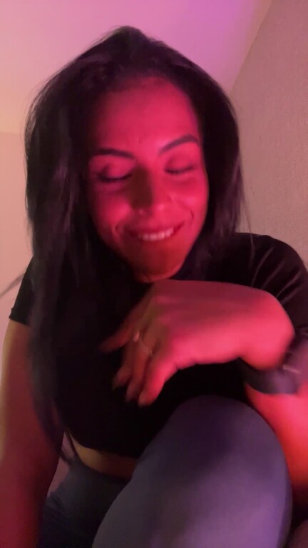 DanielaLorens's Streamate show and profile