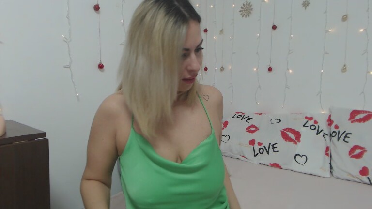 CARMIYNNA's Streamate show and profile