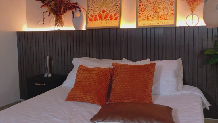 JadeGrantt's Streamate show and profile